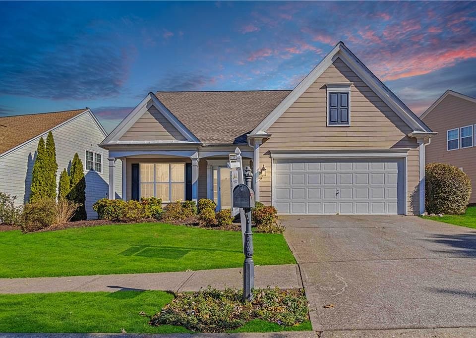 1st image of 304 Dexter Dr