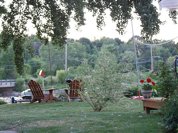 Relaxing Lawn
