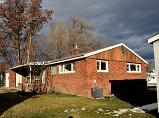 10305 S C St, Island City, OR 97850