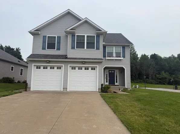 681 Heritage Dr, Erie, PA 16509