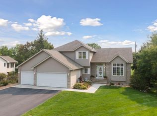 10948 Fox Hollow Ln N, Champlin, MN 55316