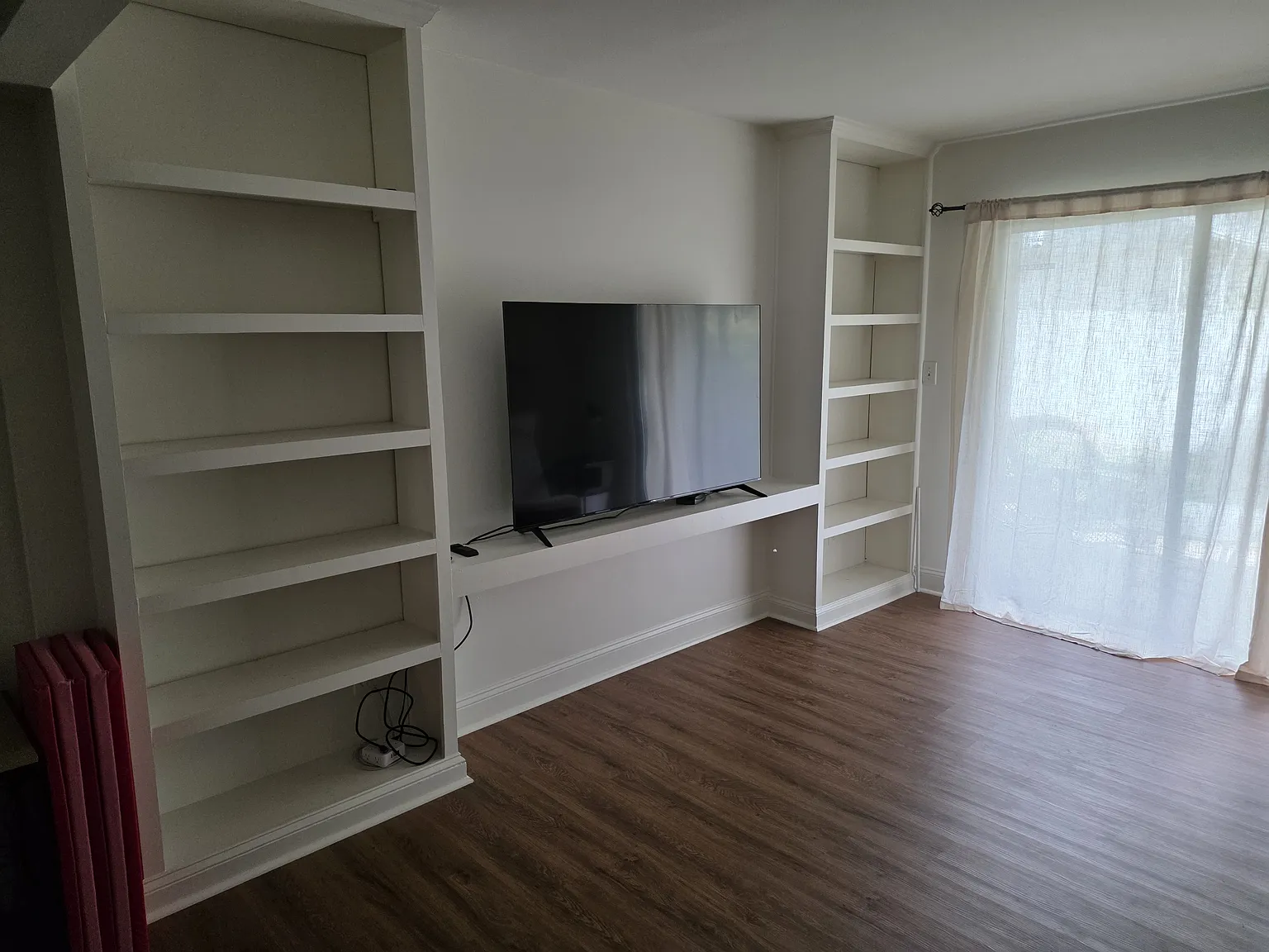 2 bed, 1096 sqft, $1,700 — Photo 2