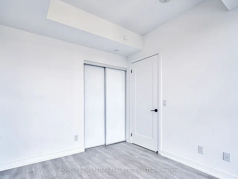 5 Defries St #1611 — Photo 11