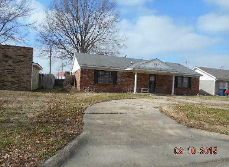 2nd image of 287 Manor St