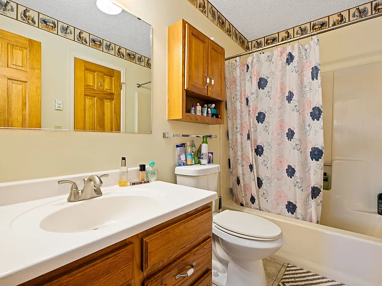 1010 S Saint Vrain Ave #C4 — Photo 9