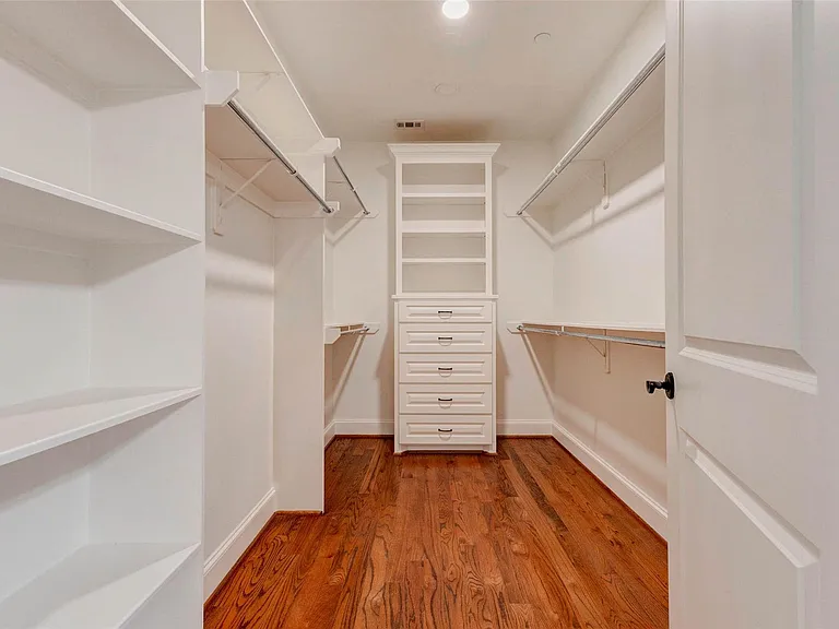 5410 Valerie St — Photo 30