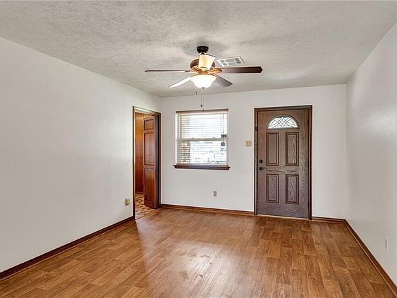 4th image of 2829 Elizabeth St