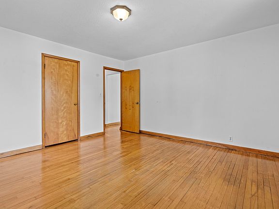 5th image of 312 2nd St NW