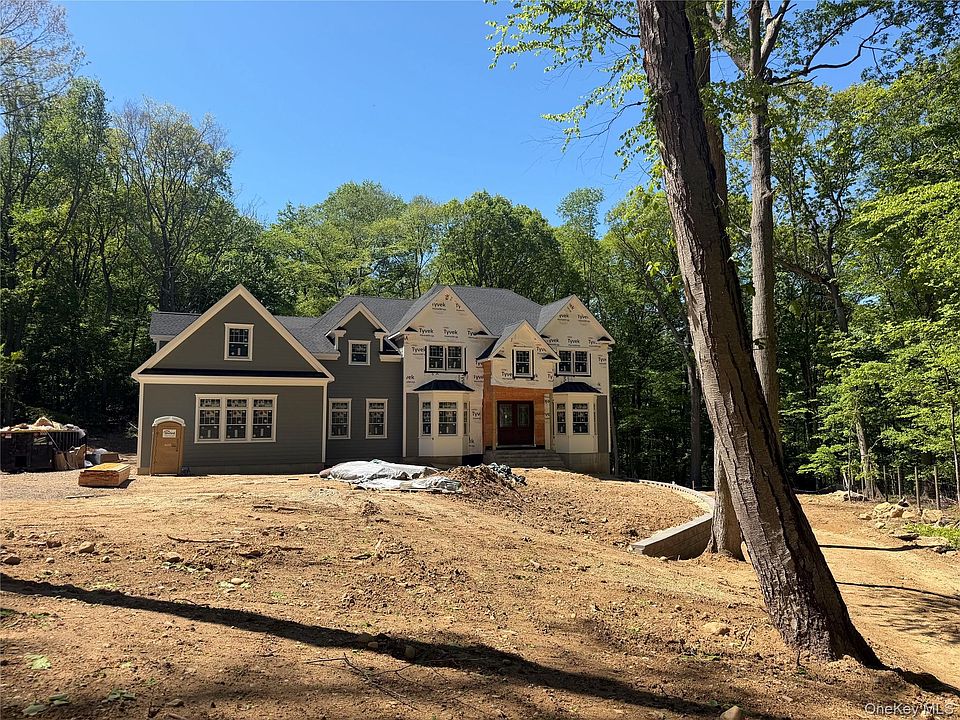 1st image of 550 Moriches Road