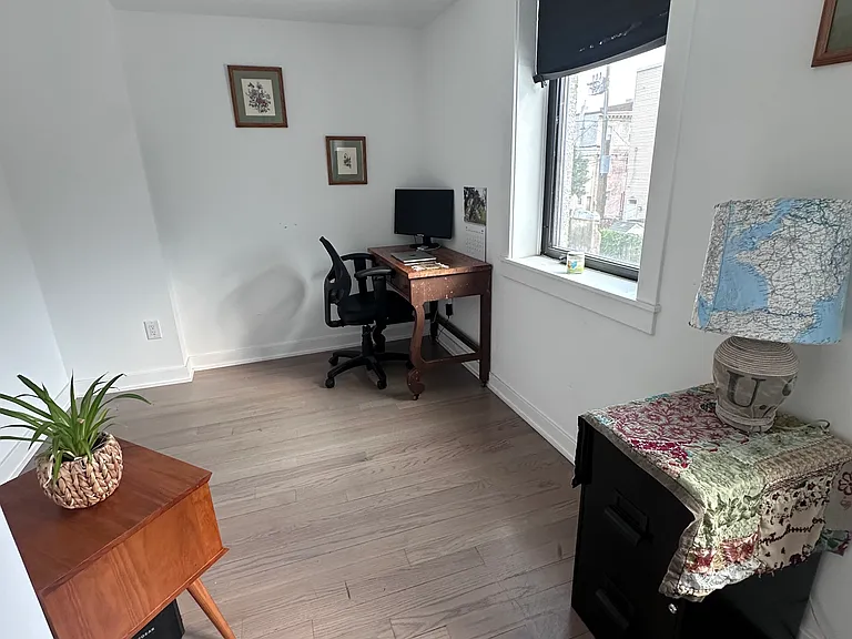 2034 E Hazzard St — Photo 8