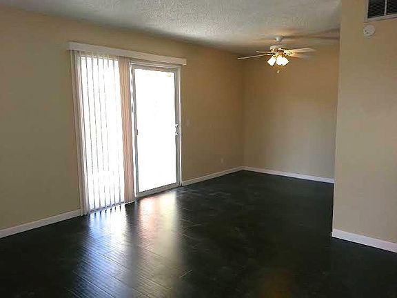 4th image of 3679 Villa Knolls East Dr