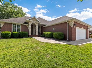 3808 W Suzanne St, Battlefield, MO 65619