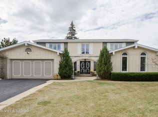 2120 Woodview Ln, Park Ridge, IL 60068