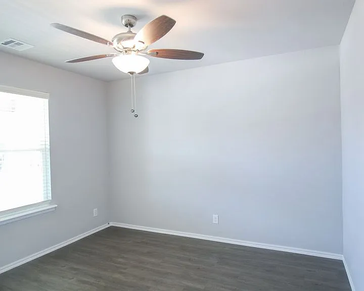 5309 Nassau Ave — Photo 20