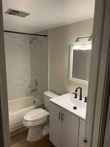 3802 N Lake Dr #20 Photo 1