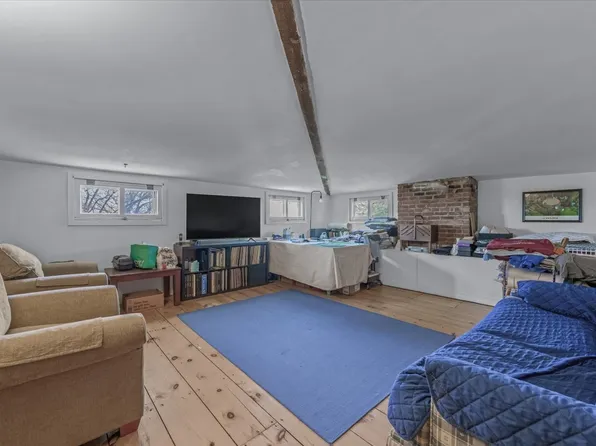 236-02 Forest Road image 18 of 23