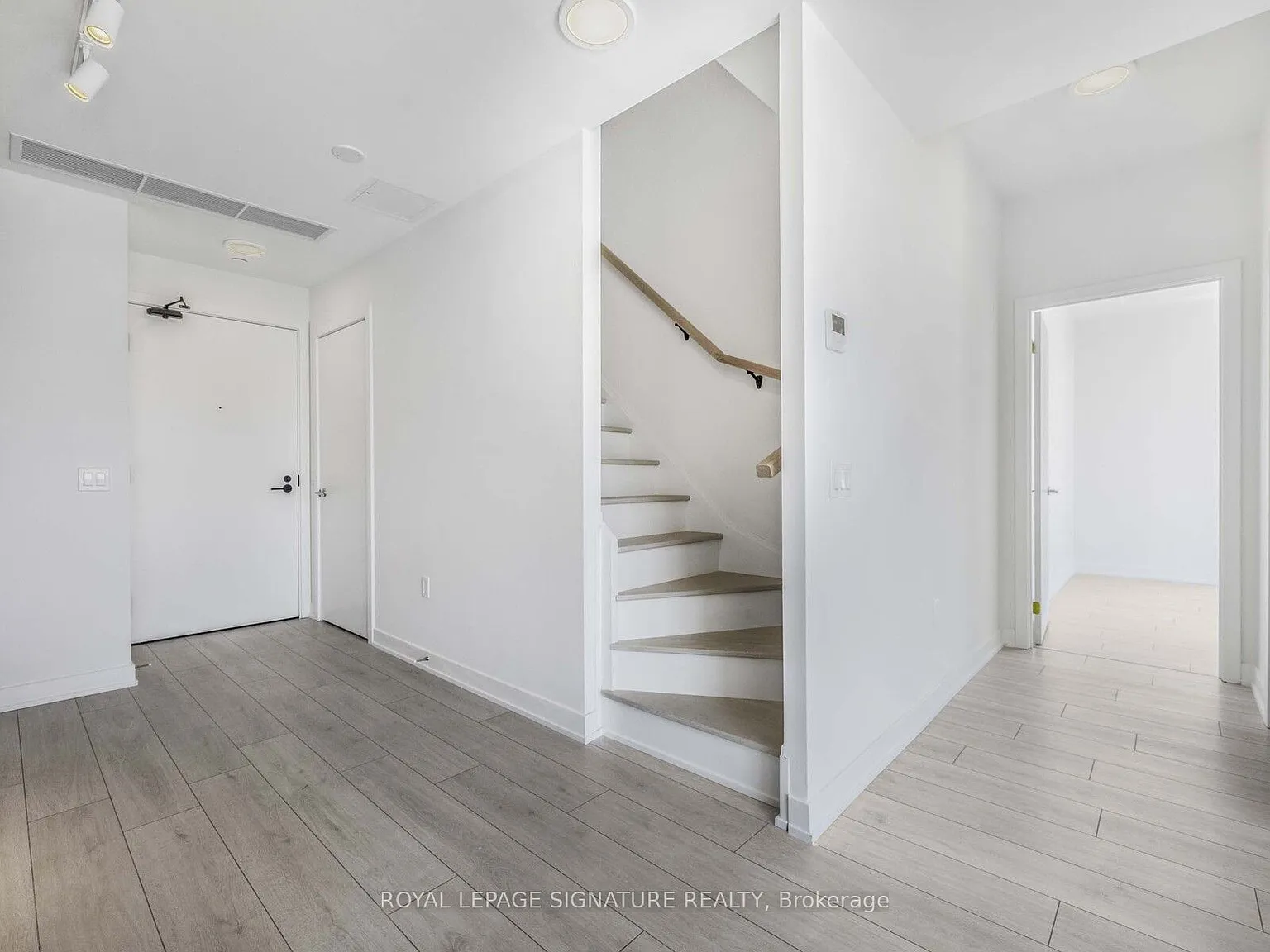 1610 Charles St — Photo 2
