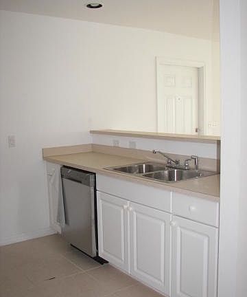 5th image of 1815 Blue Heron Ln