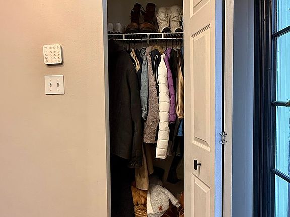 5th image of 602 Hamilton St
