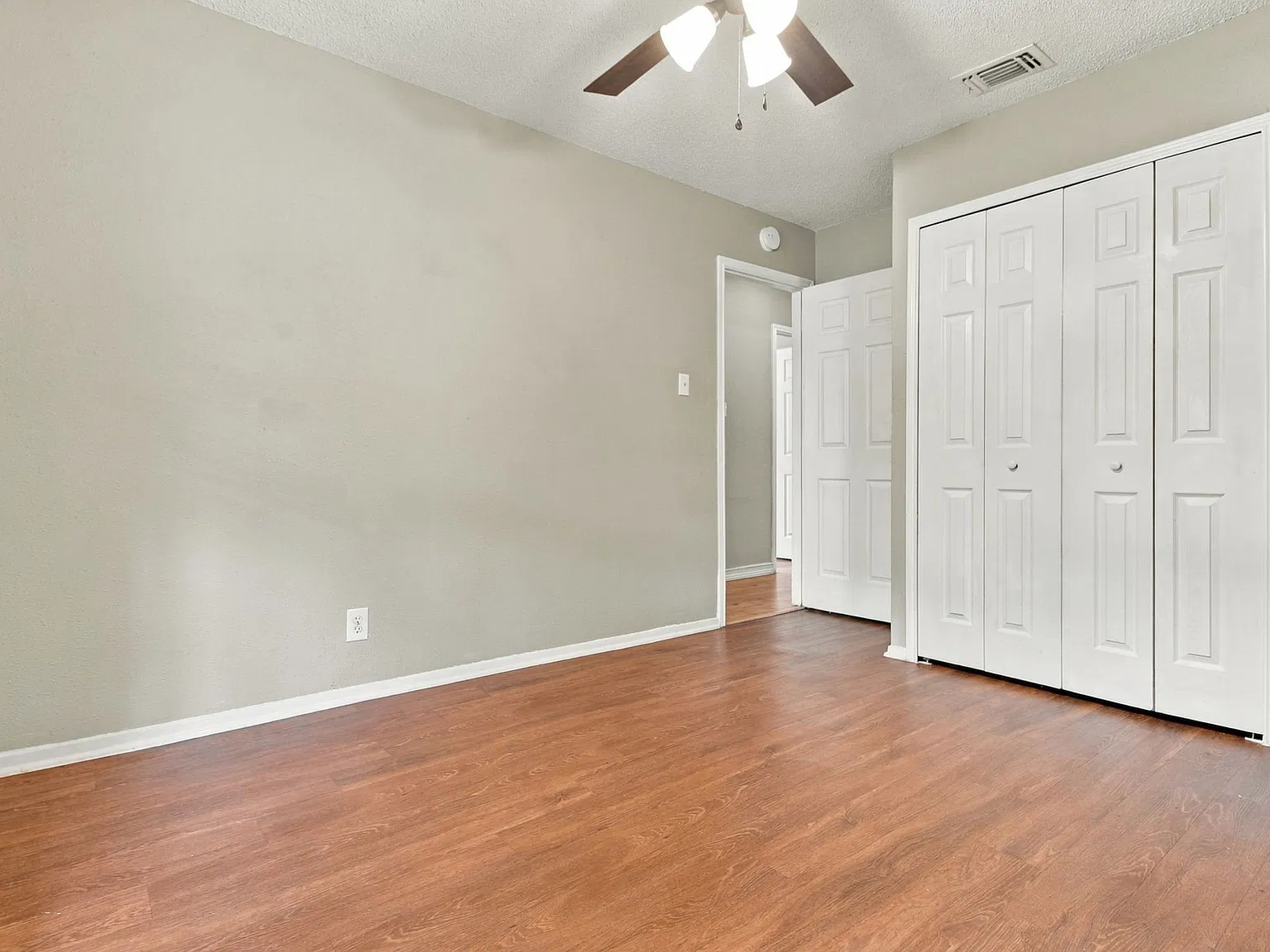 4 bed, 1288 sqft, $1,595 — Photo 4