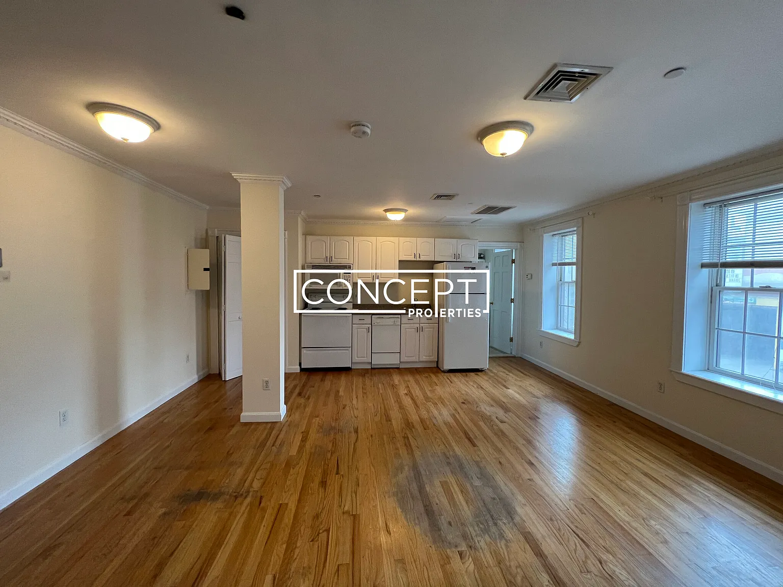 Studio, $2,400 — Photo 2