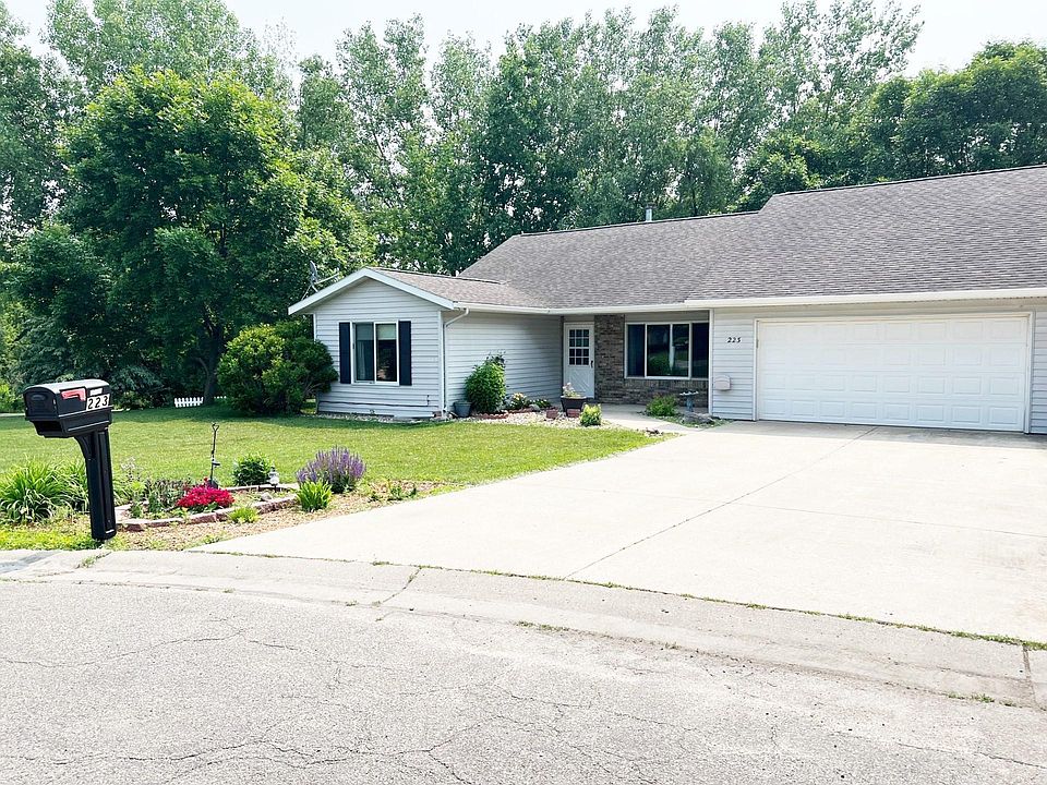 223 Lakeview Dr Spicer, MN, 56288 Apartments for Rent Zillow