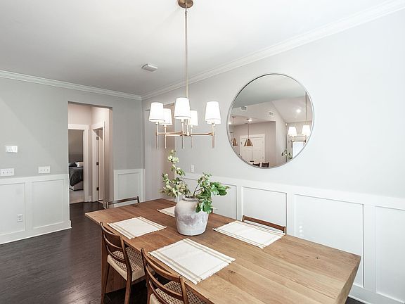 4th image of 180 Ashington Cir