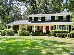 50 Heather Ln, Mahwah, NJ 07430