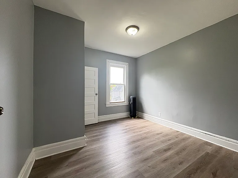 35 Shepard Ave #11 — Photo 3