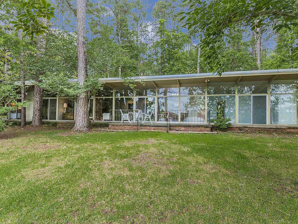 1st image of 143 Wildwood Ln