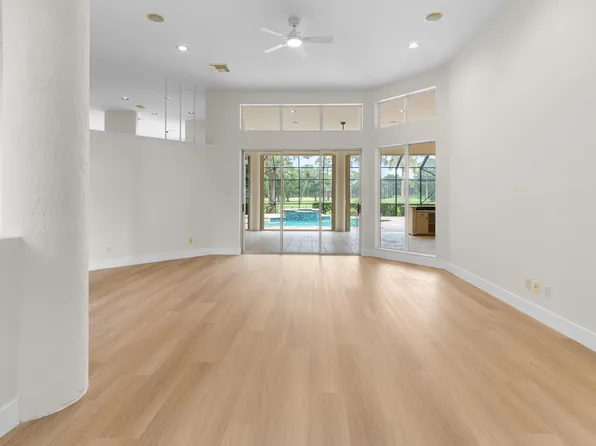 9408 MEADOWOOD Drive, Fort Pierce, FL 34951