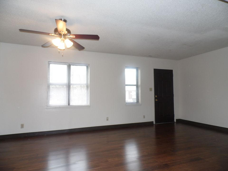 1st image of 2401 Parker St APT 8