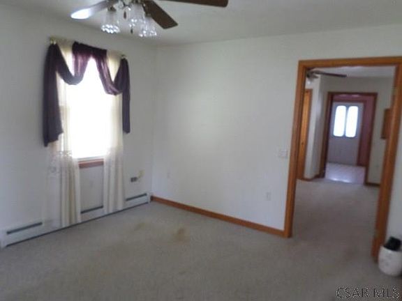 3rd image of 3673 Admiral Peary Hwy