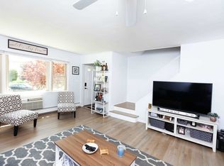 89 Cardinal Ln, Islip, NY 11751