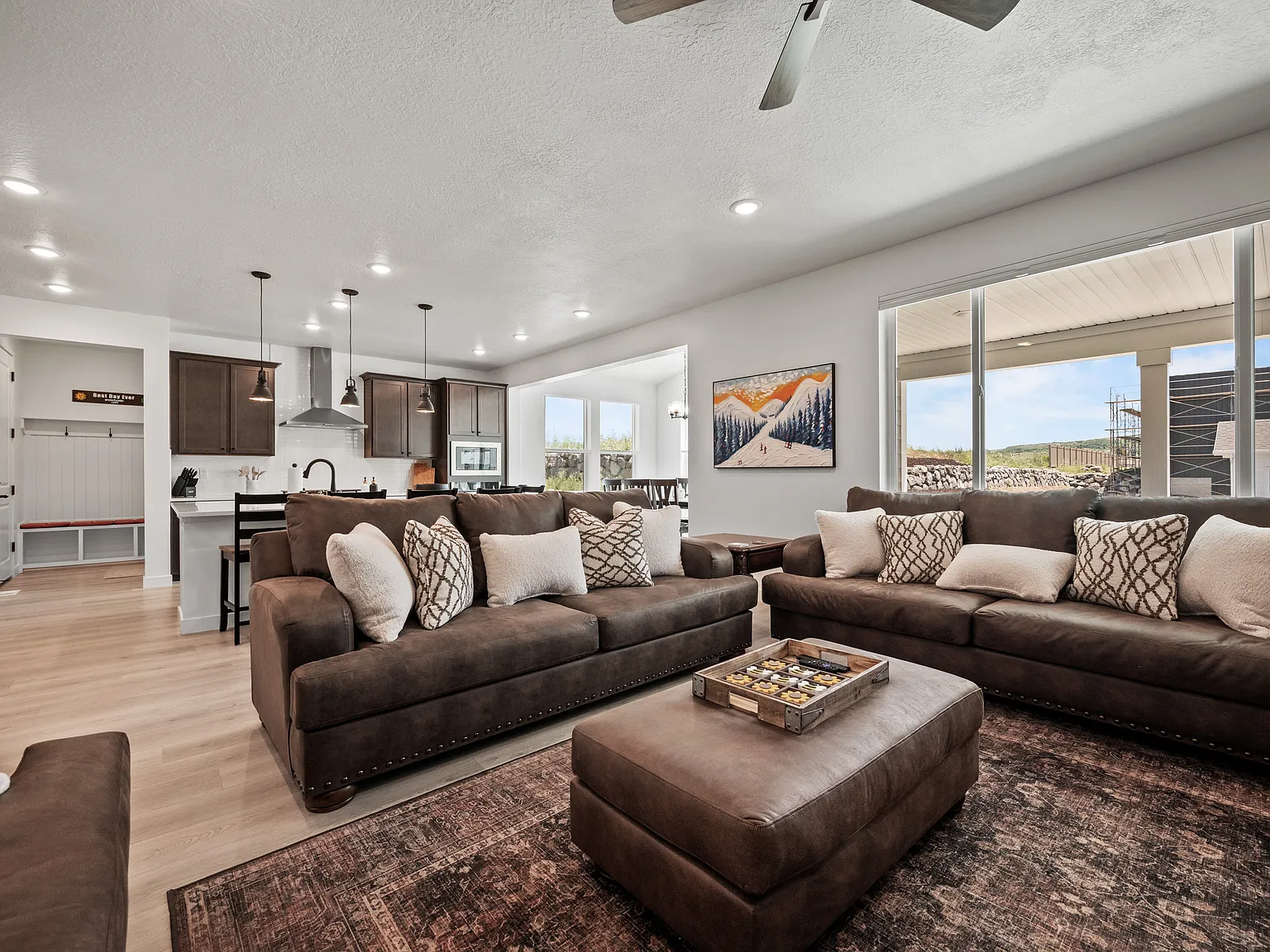 4 bed, $8,700 — Photo 2