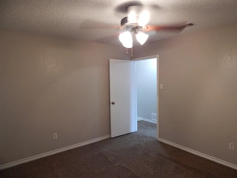 4503 River Oaks Dr — Photo 23