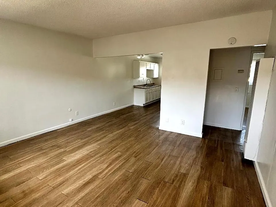 12633 Pioneer Blvd #12