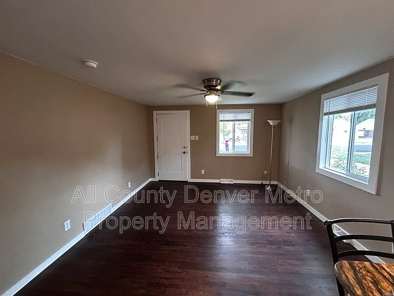 6915 W 55th Pl — Photo 3