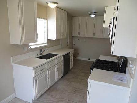 3rd image of 348 Calle Cazadero