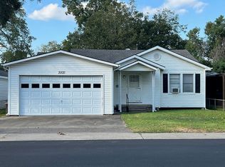 3002 Western Ave, Orange, TX 77630