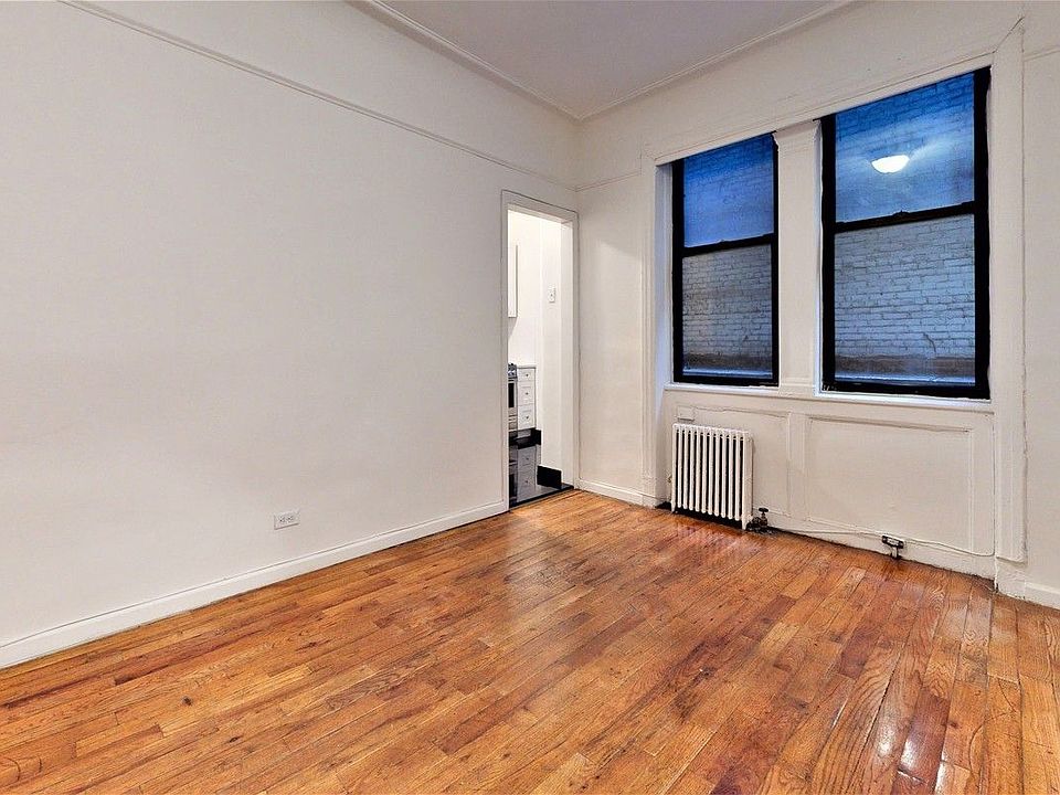 1st image of 105 E 15th St APT 2