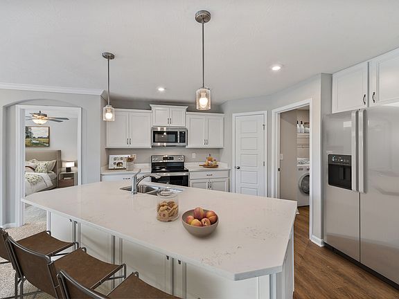 3rd image of 5159 Hazeltine Ln #4-201