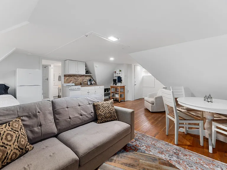 804 N Perry Ave #B — Photo 6