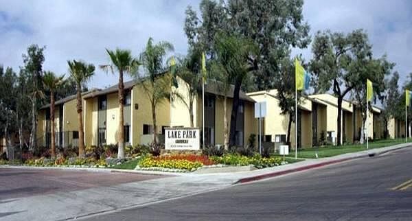 Lake Park Villas 