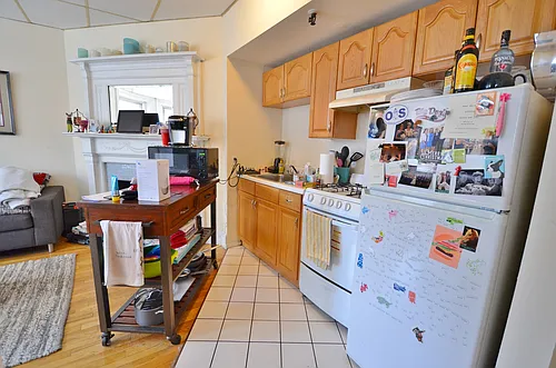 398 Marlborough St Photo 1
