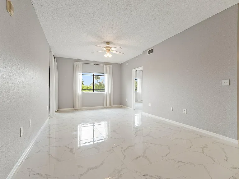 2917 Tuscany Ct #302 — Photo 17