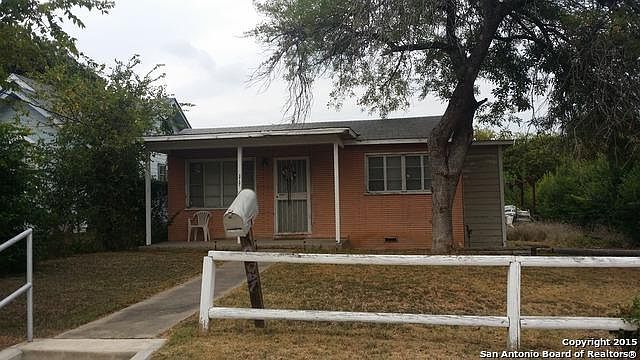 1st image of 3737 W Woodlawn Ave