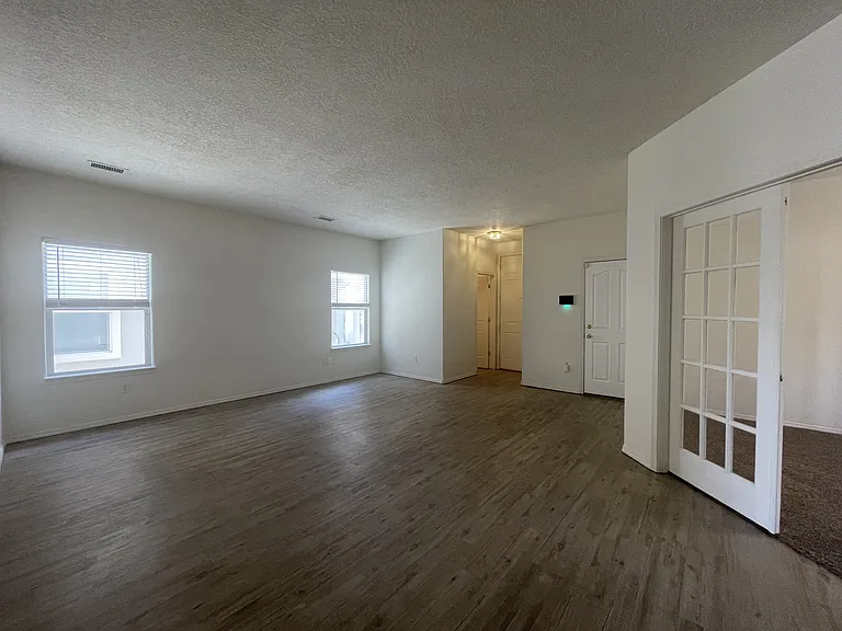 3540 Clear Creek Rd NE — Photo 3
