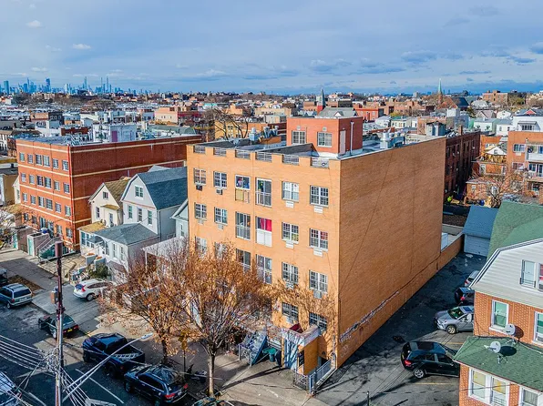 104-33 39th Ave #3D, Corona, NY 11368