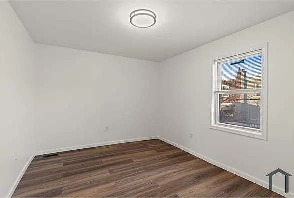 5411 Delancey St — Photo 13